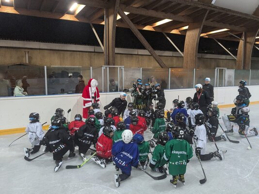 e + h Eishockeyschule